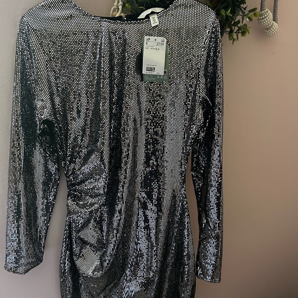 H&M Dresses & Skirts - Short dress in sequined silver dress